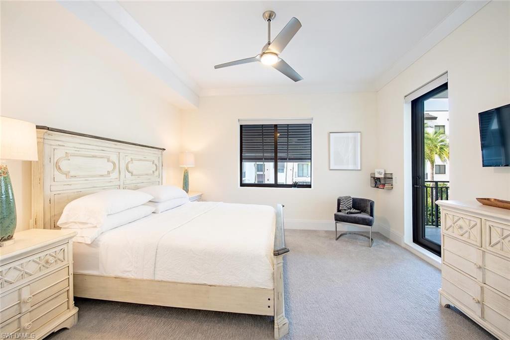 NAPLES SQUARE - Residential