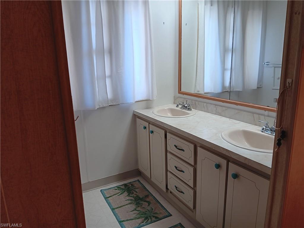 LAZY DAYS MOBILE VILLAGE - Residential