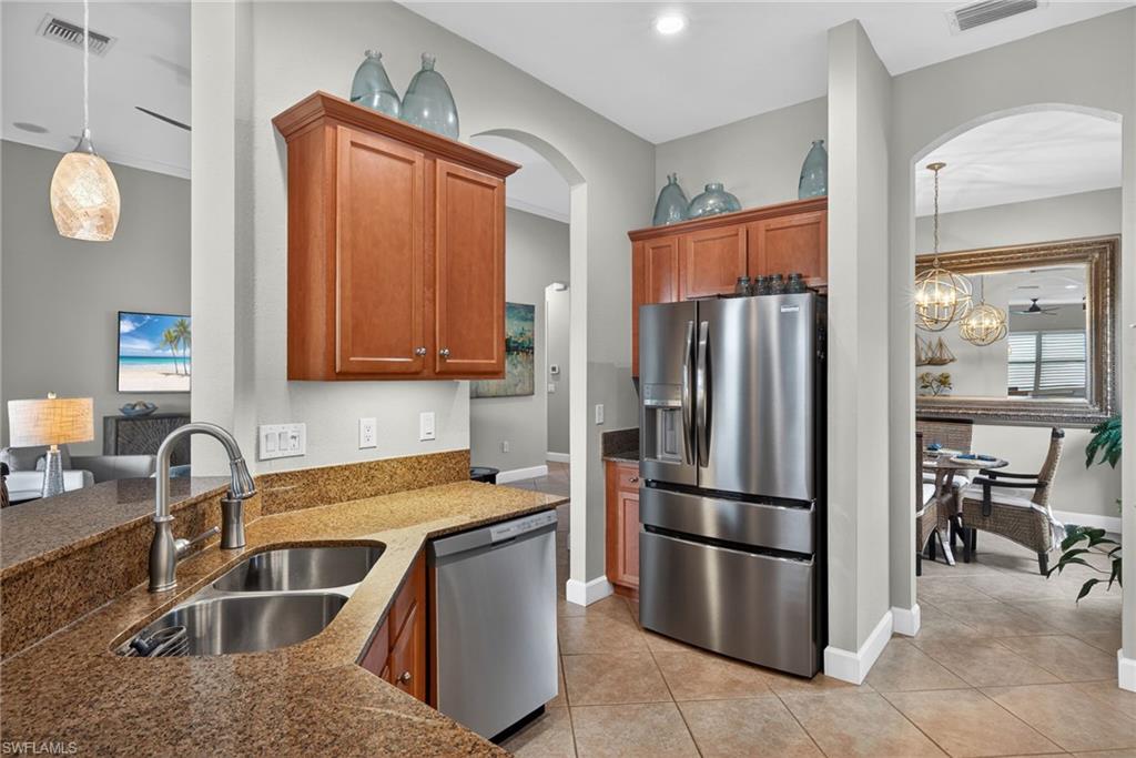 EMERSON SQUARE - Residential