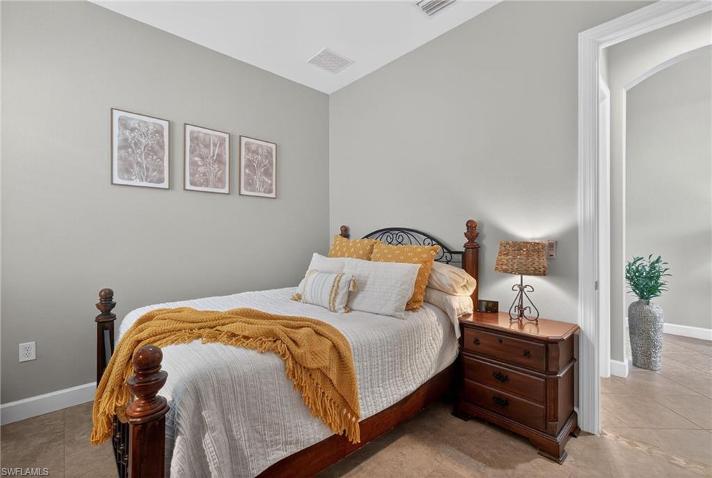 EMERSON SQUARE - Residential