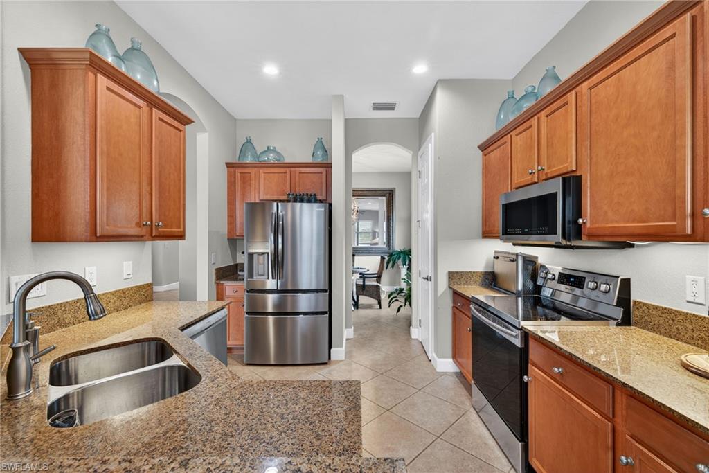 EMERSON SQUARE - Residential