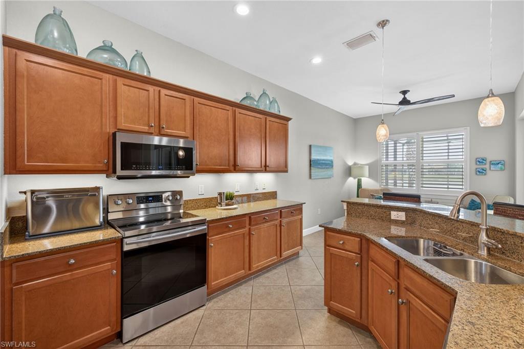 EMERSON SQUARE - Residential