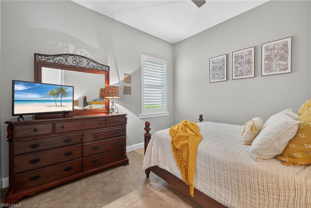 EMERSON SQUARE - Residential