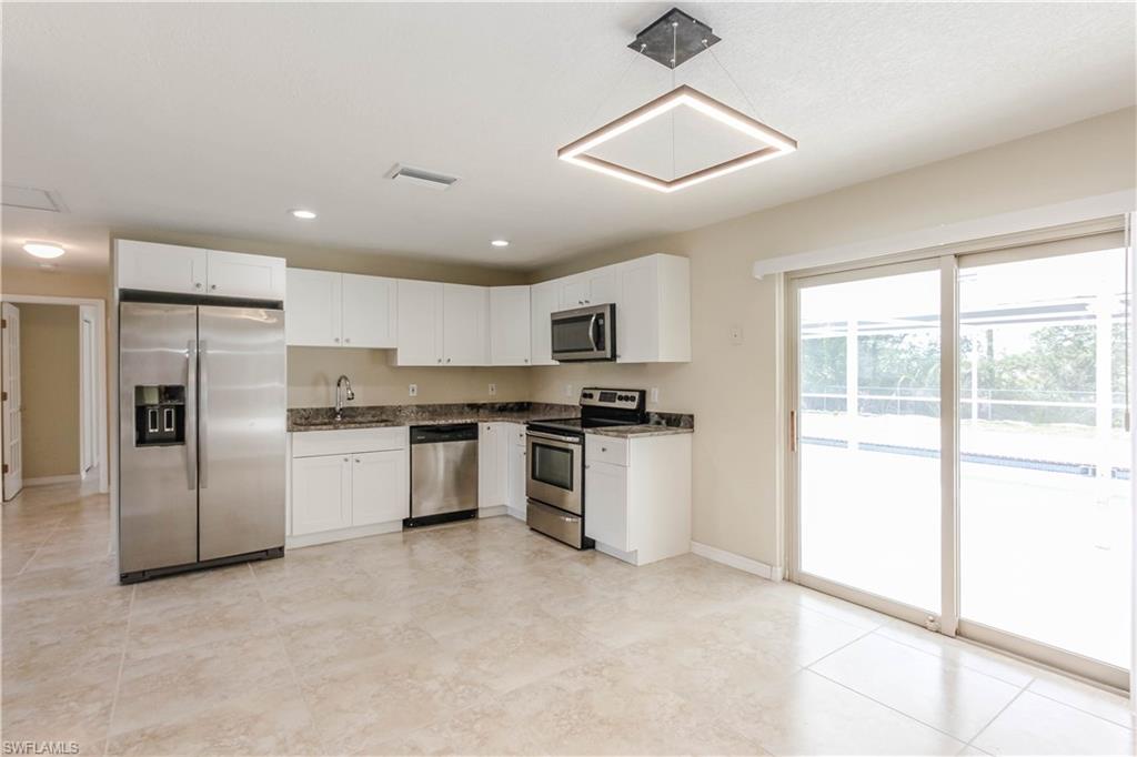 FORT MYERS SHORES - Residential