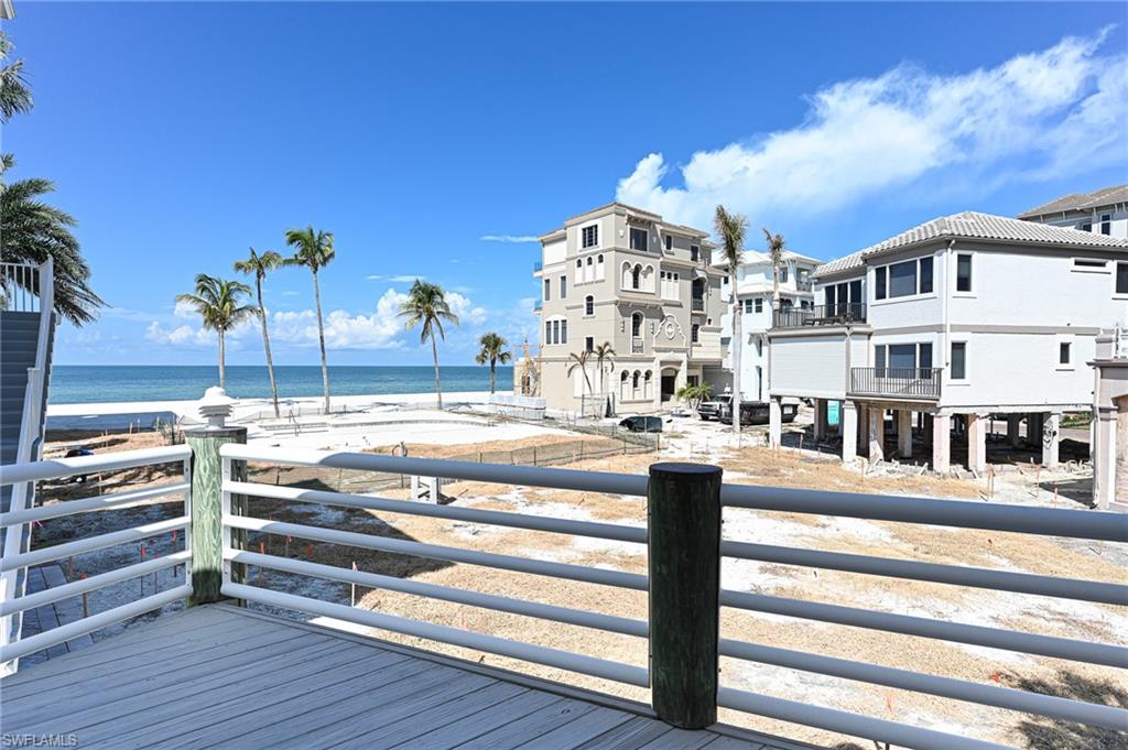 BAREFOOT BEACH - Residential