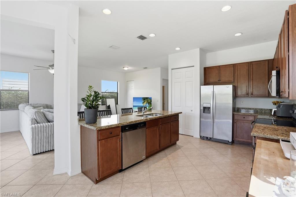 COQUINA AT MAPLE RIDGE - Residential