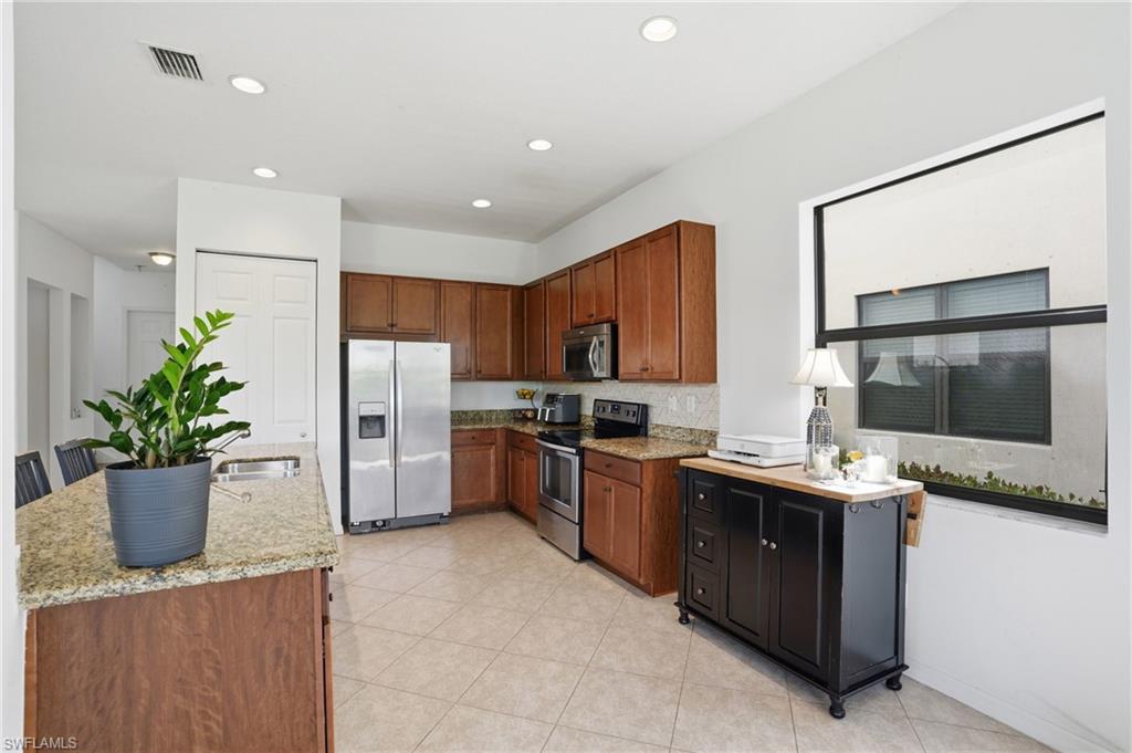 COQUINA AT MAPLE RIDGE - Residential