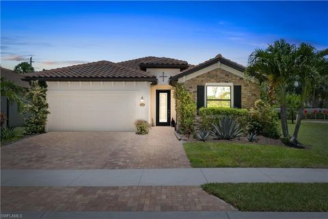 Single Family Residence in NAPLES FL 9449 Glenforest DR.jpg