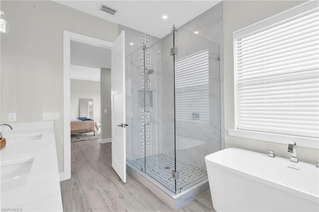 ISLES OF CAPRI - Residential