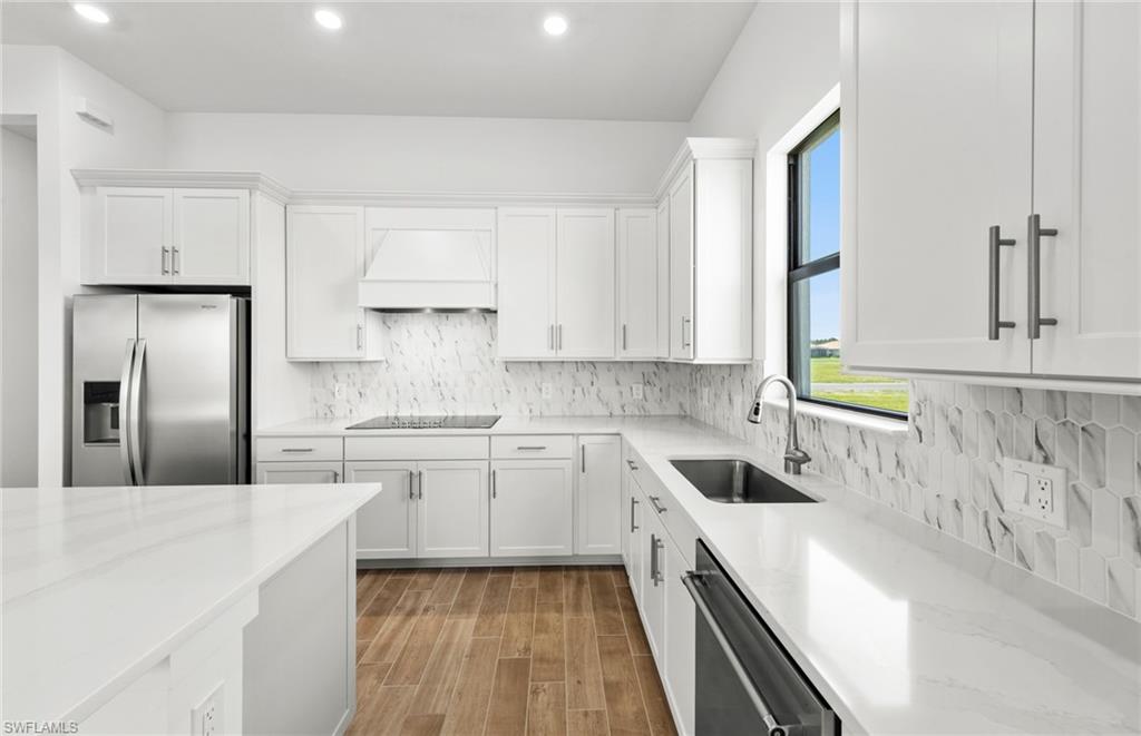 AVALON PARK - Residential