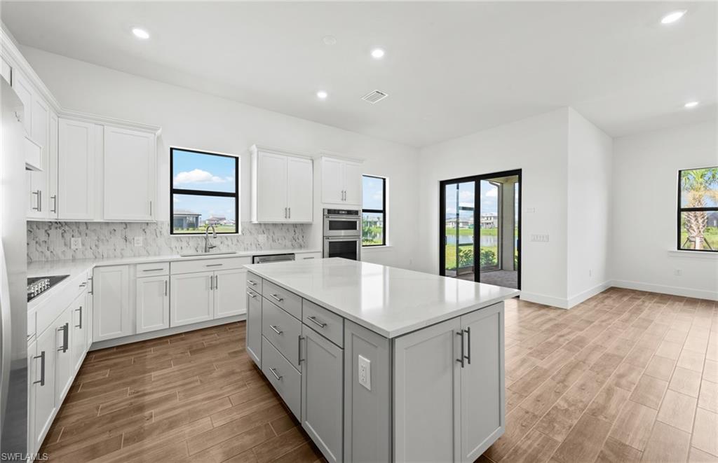 AVALON PARK - Residential