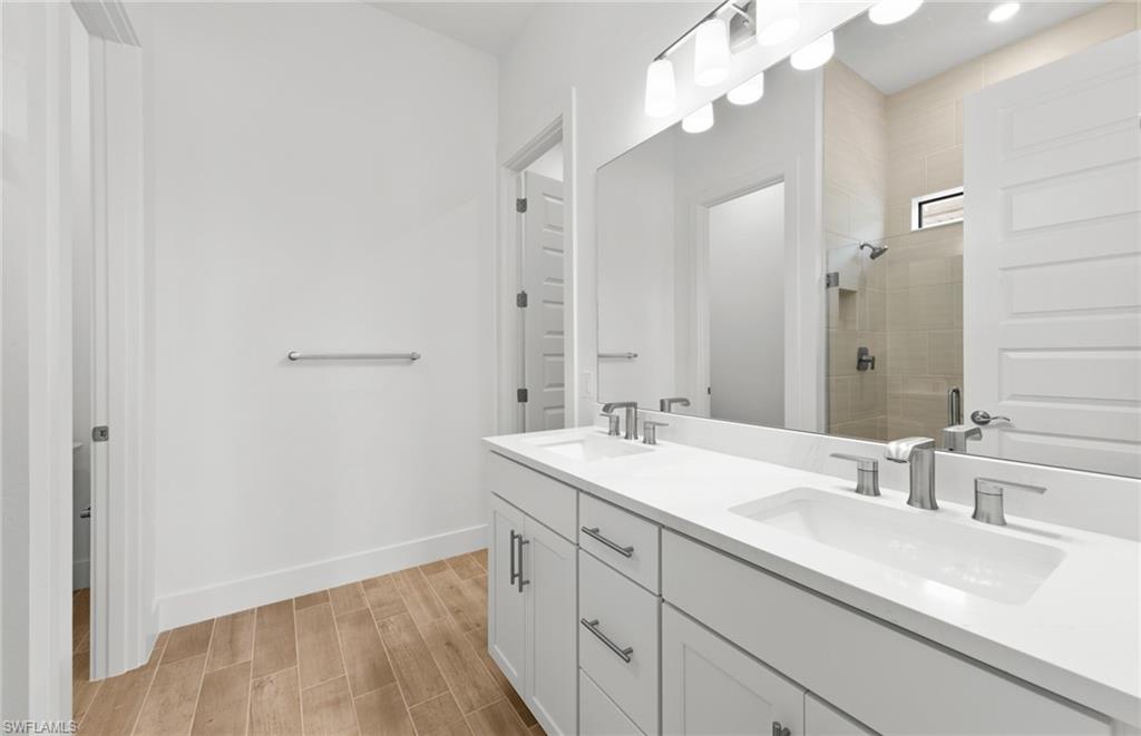 AVALON PARK - Residential