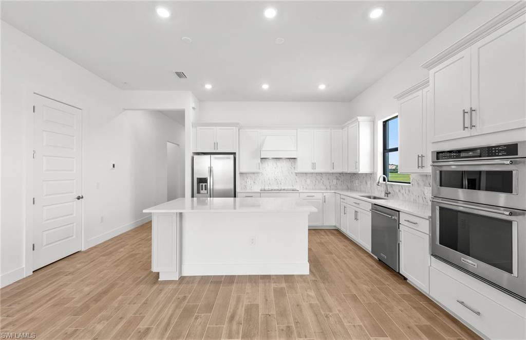 AVALON PARK - Residential