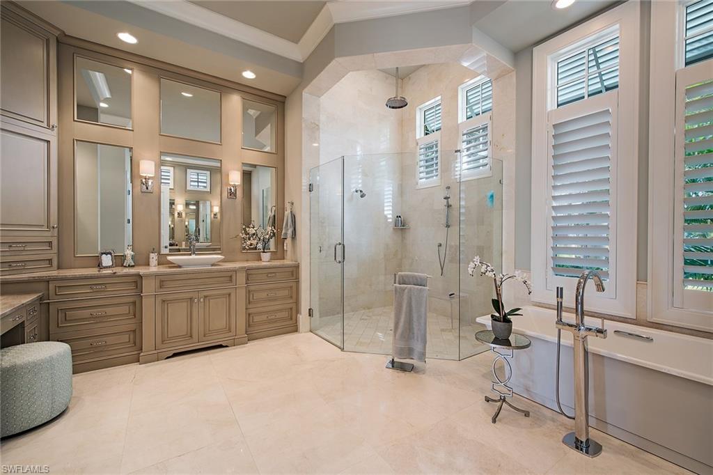 PARK SHORE - Residential