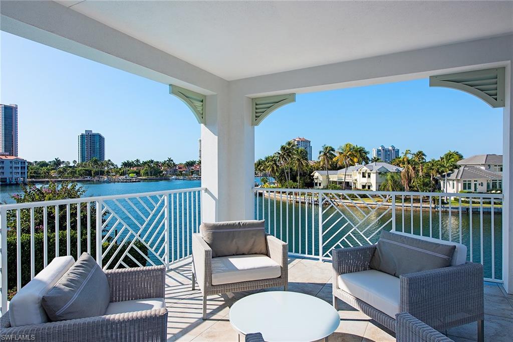 PARK SHORE - Residential