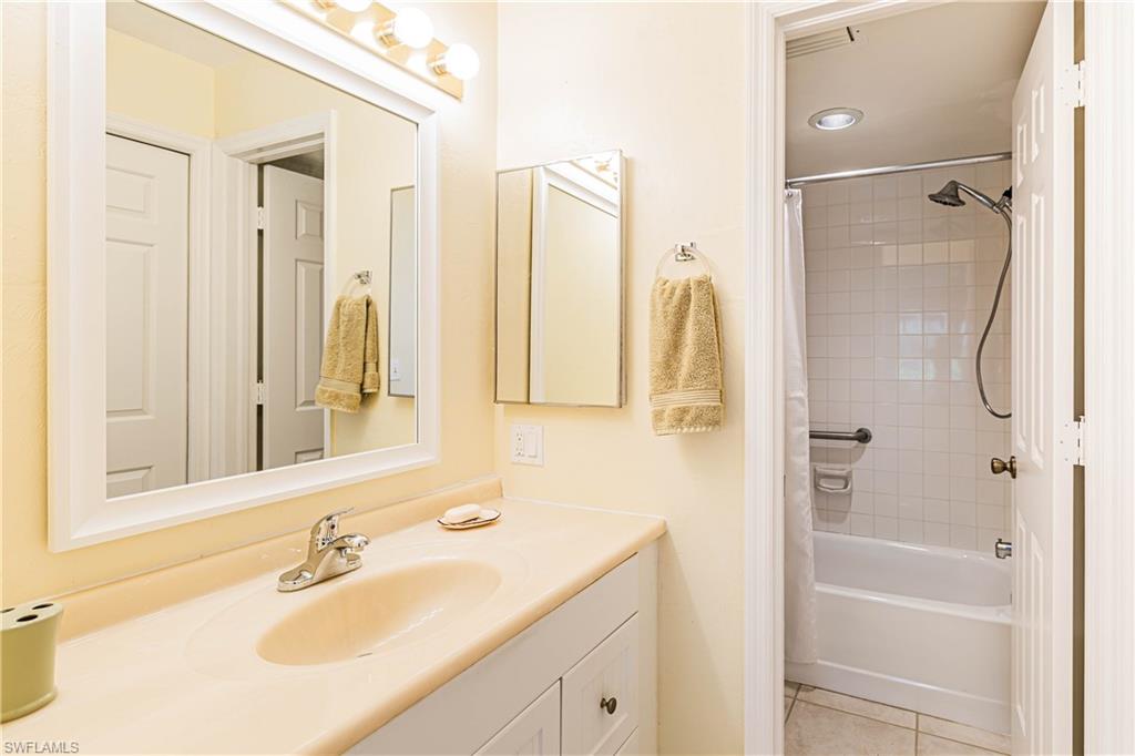 SMOKEHOUSE BAY CLUB - Residential