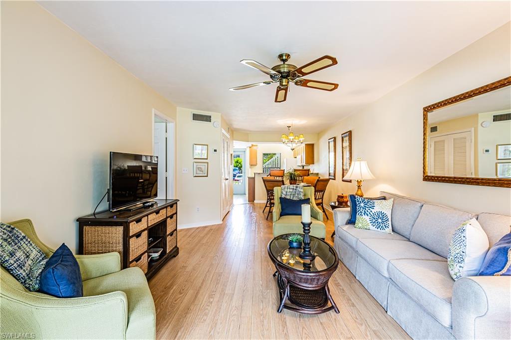 SMOKEHOUSE BAY CLUB - Residential