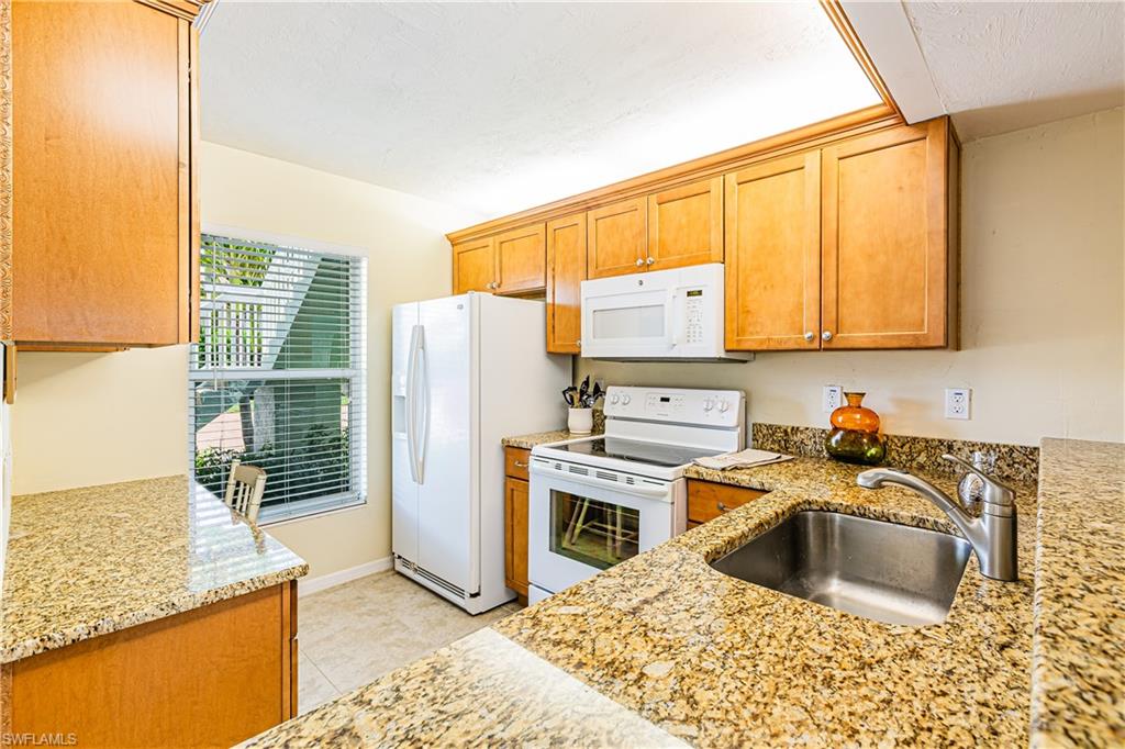 SMOKEHOUSE BAY CLUB - Residential