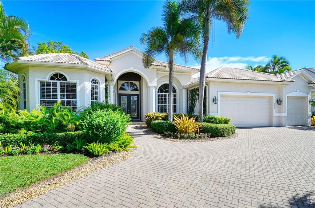 Photo of 3002 Crayton RD, NAPLES, FL 34103 (MLS # 226003420)