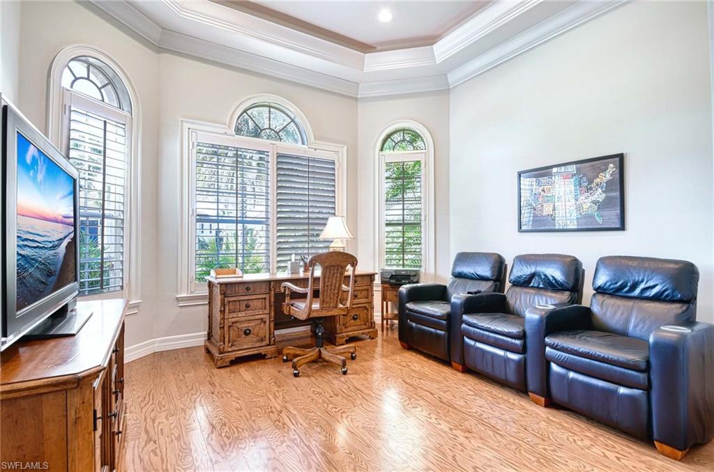 MOORINGS - Residential