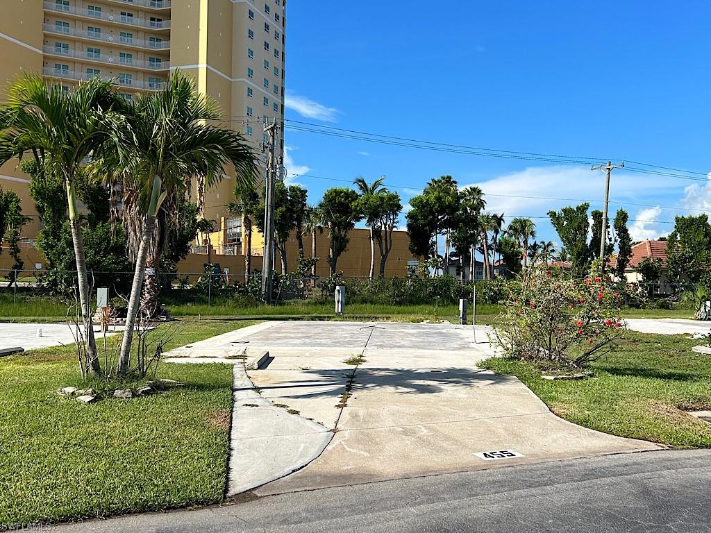 PALMETTO PALMS R V - Land