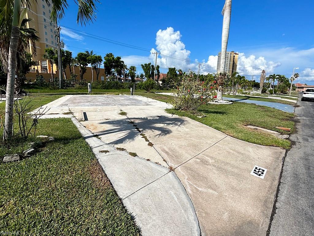 PALMETTO PALMS R V - Land