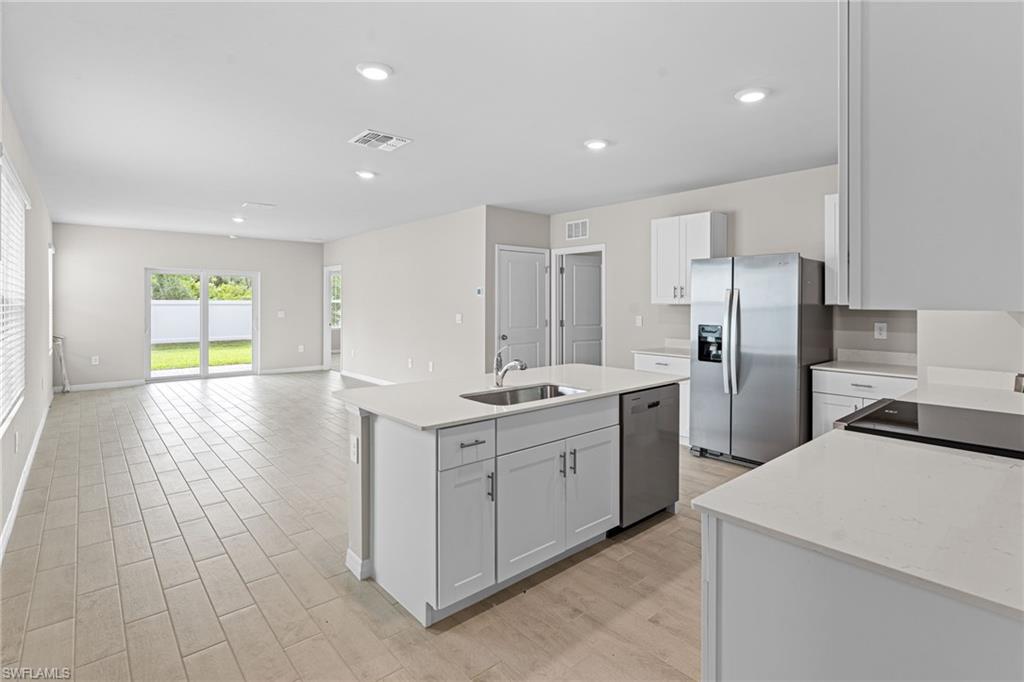 BENTLEY CROSSING - Residential Lease