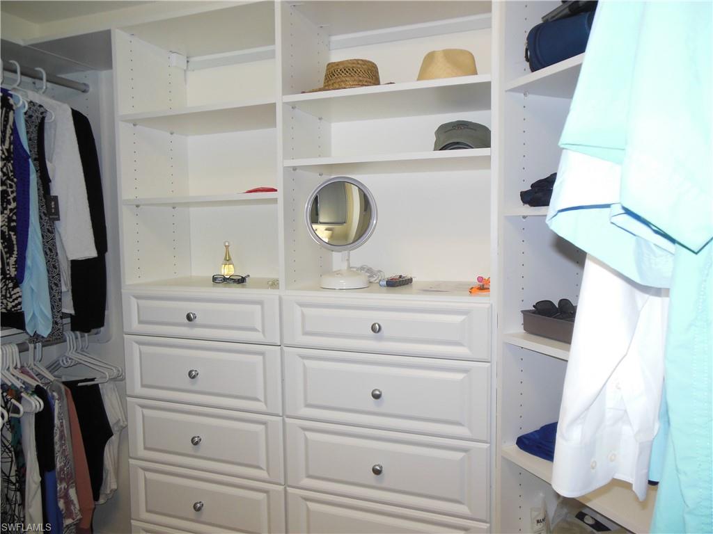 CROWN COLONY - Residential