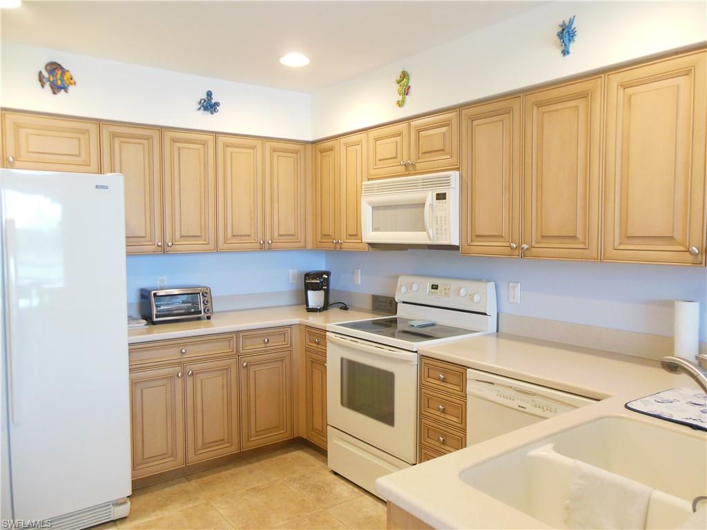 CROWN COLONY - Residential