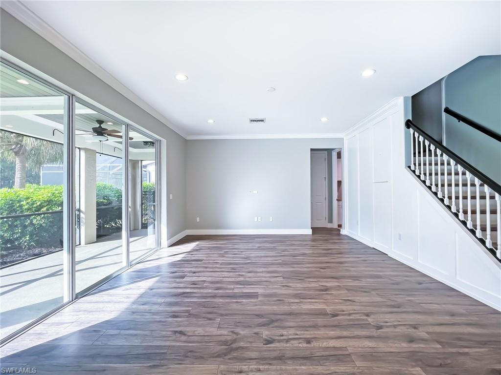 HAMPTON LAKES - Residential