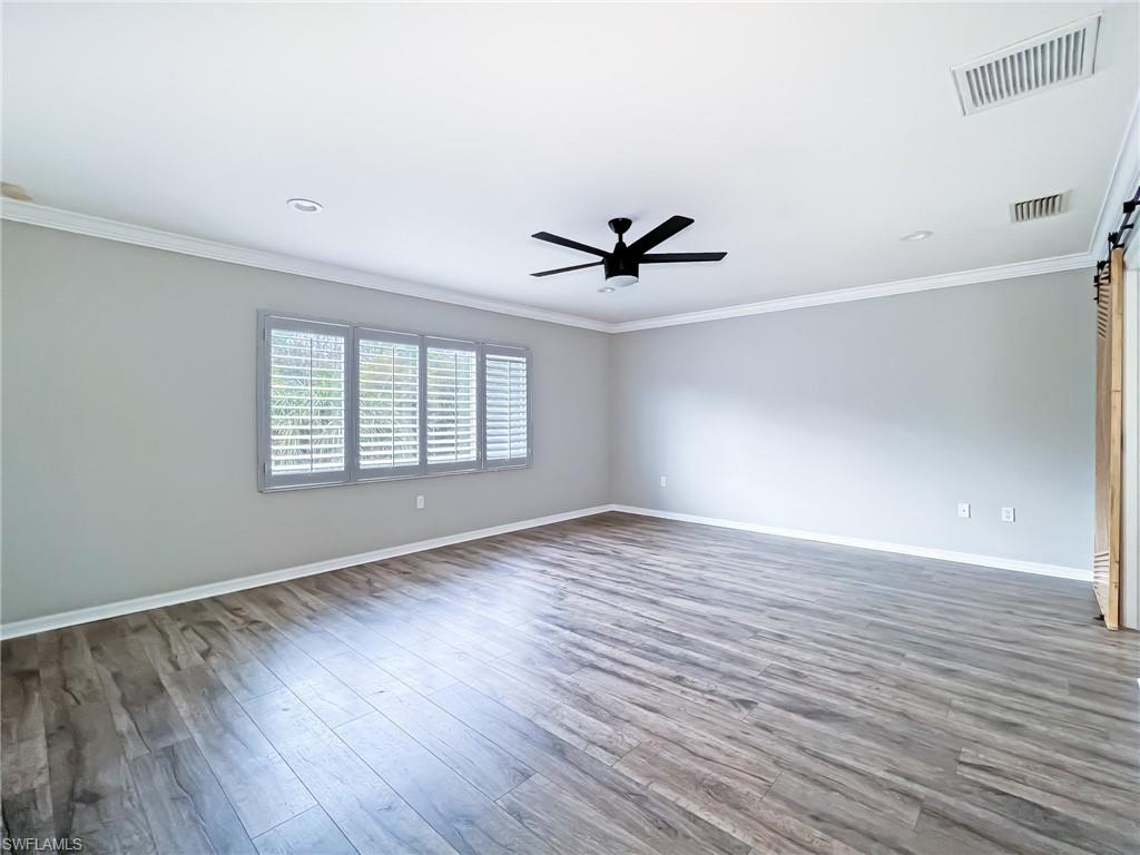 HAMPTON LAKES - Residential