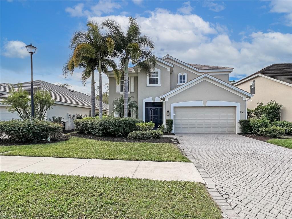 HAMPTON LAKES - Residential