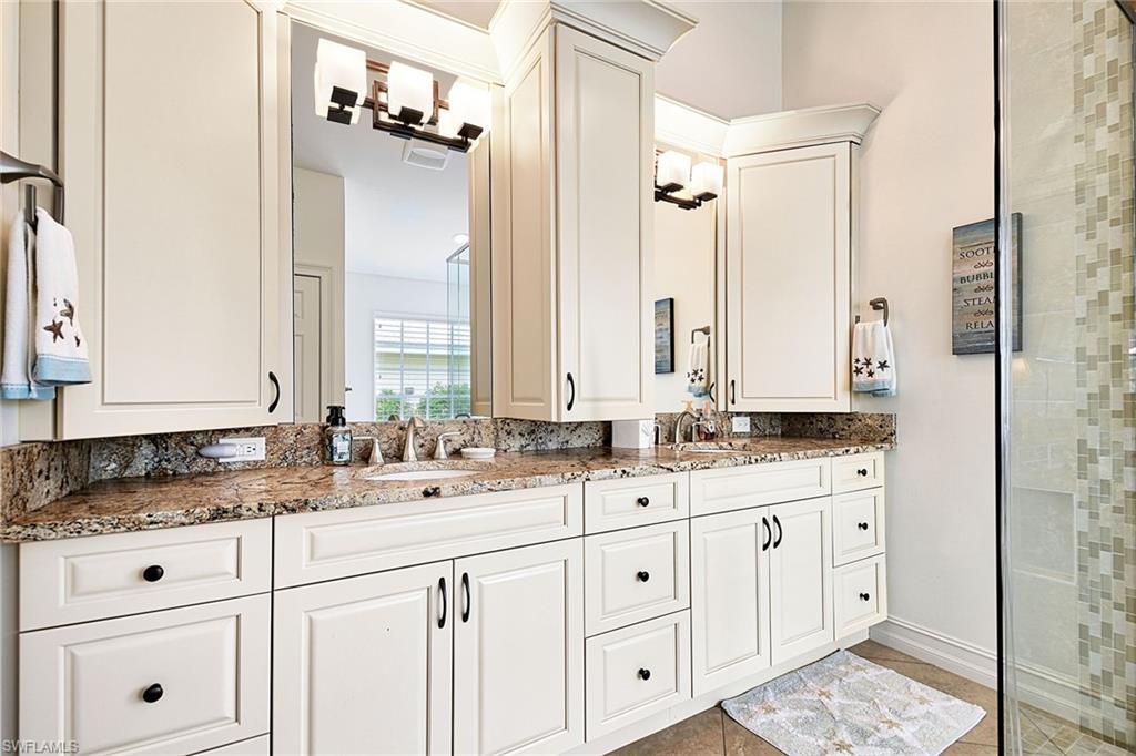 VANDERBILT LAKES - Residential