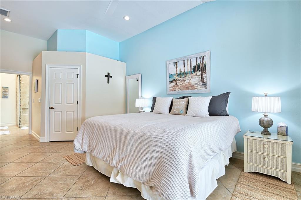 VANDERBILT LAKES - Residential