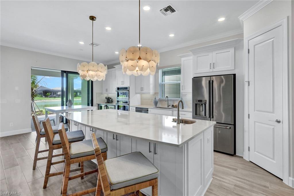 ESPLANADE LAKE CLUB - Residential