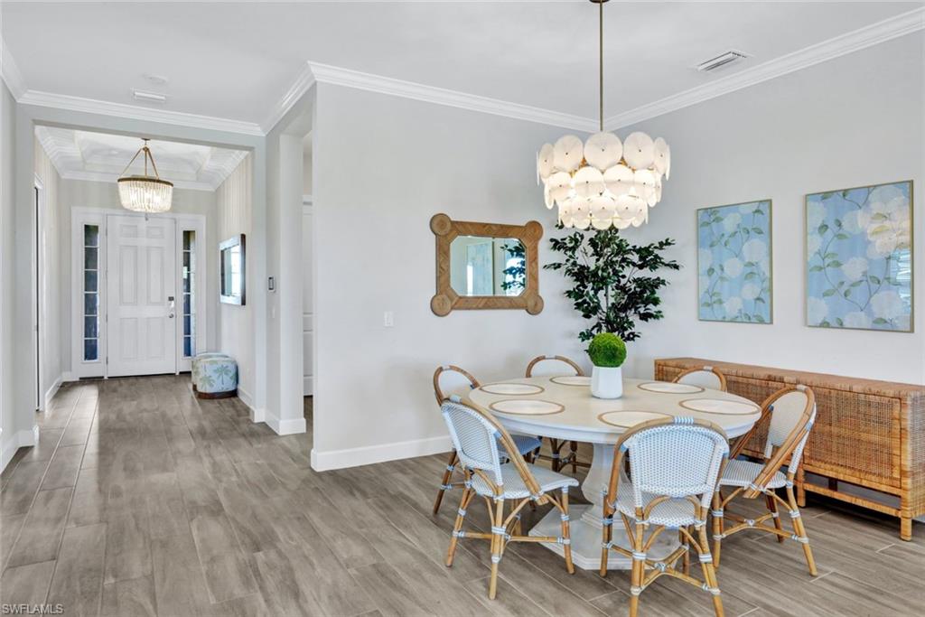 ESPLANADE LAKE CLUB - Residential