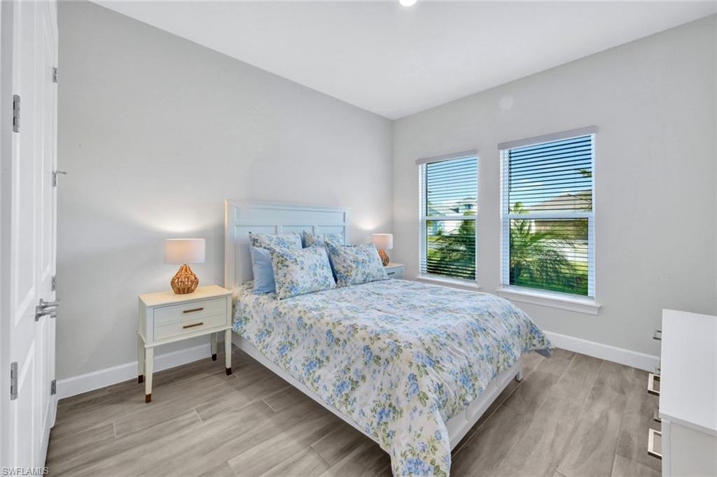 ESPLANADE LAKE CLUB - Residential