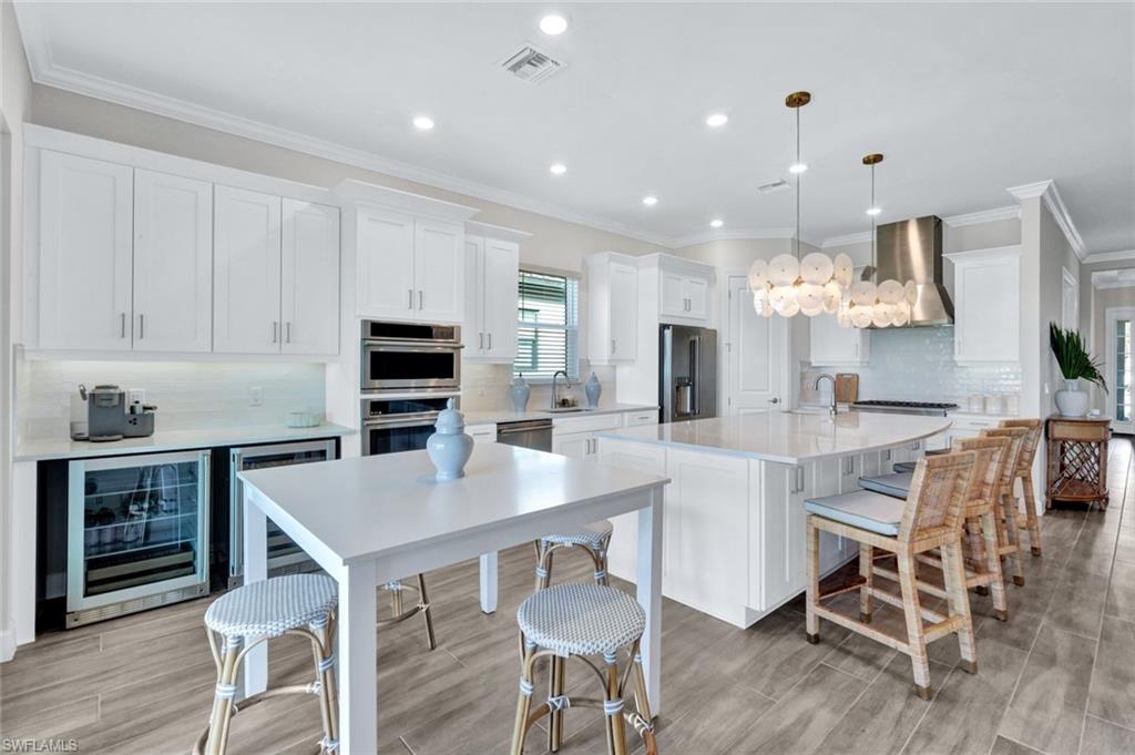 ESPLANADE LAKE CLUB - Residential