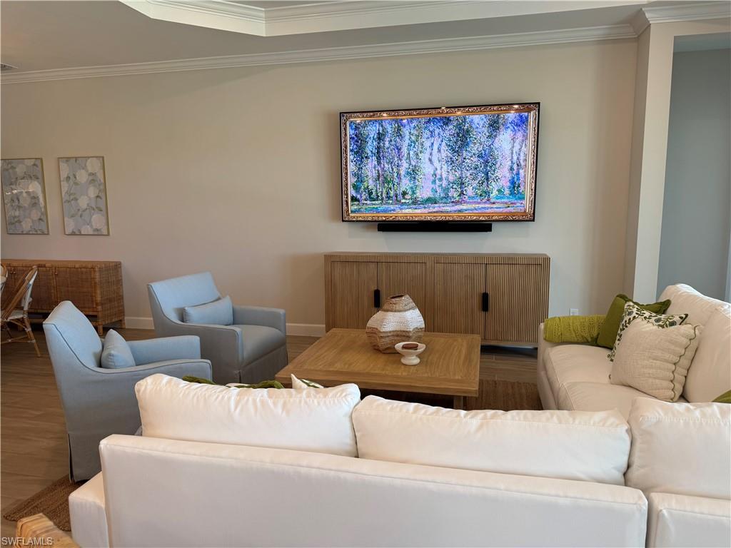 ESPLANADE LAKE CLUB - Residential