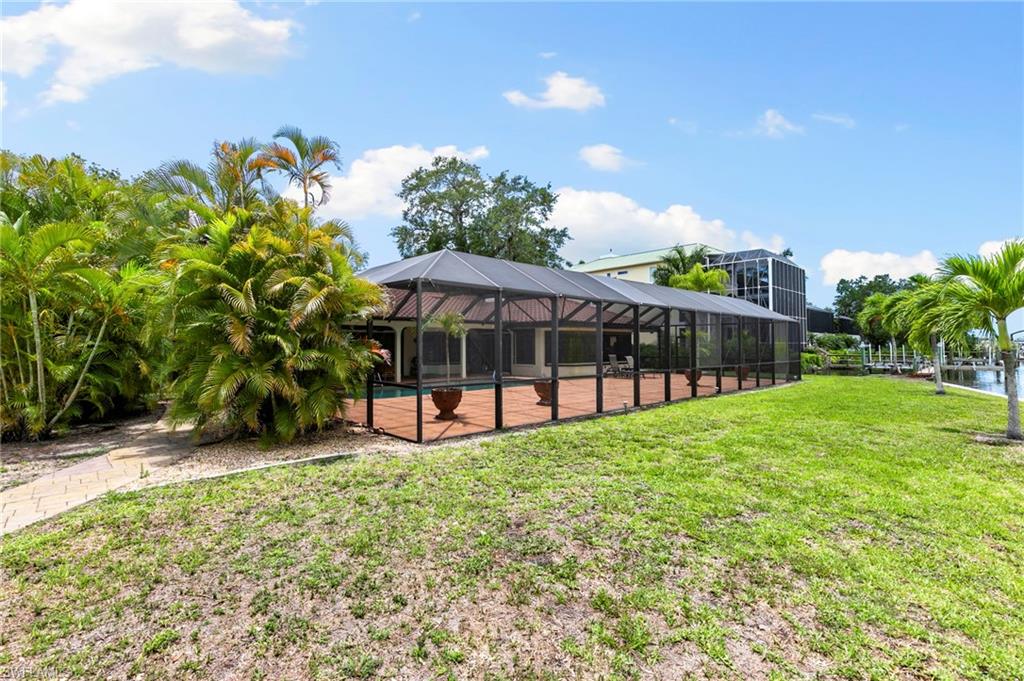 IMPERIAL SHORES - Residential