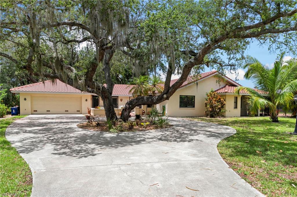 IMPERIAL SHORES - Residential