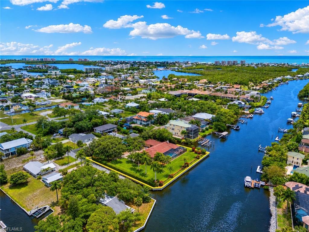 IMPERIAL SHORES - Residential
