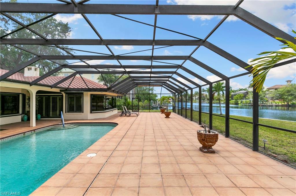 IMPERIAL SHORES - Residential