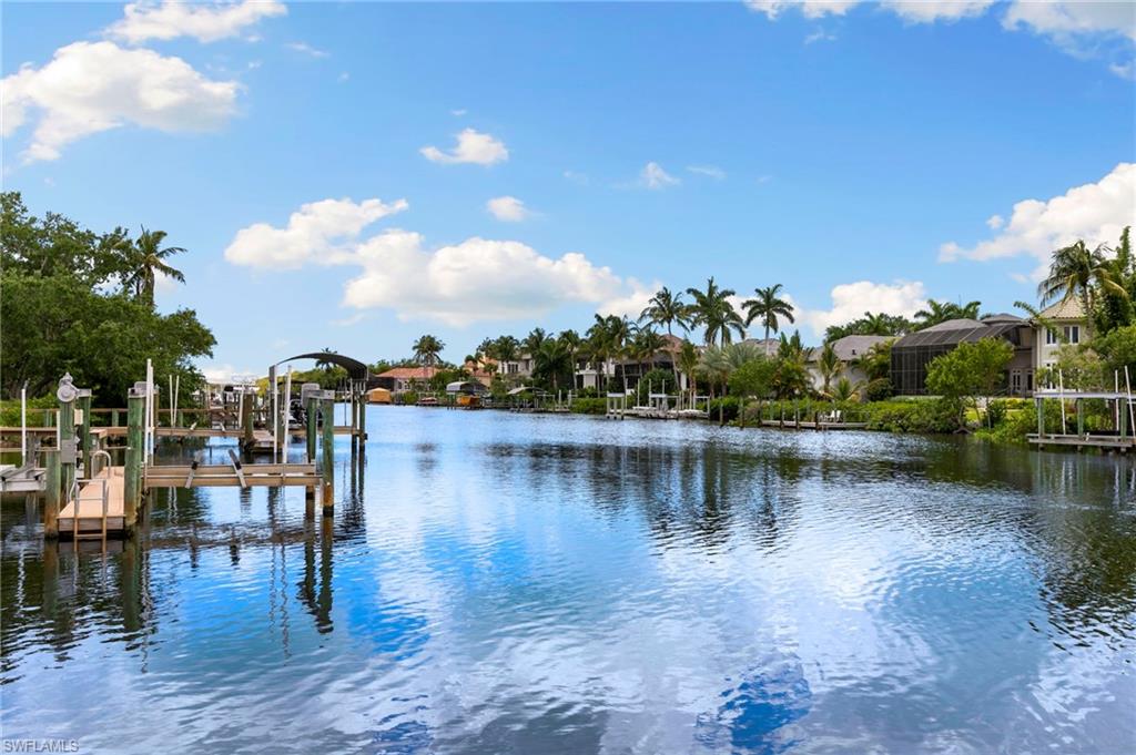 IMPERIAL SHORES - Residential