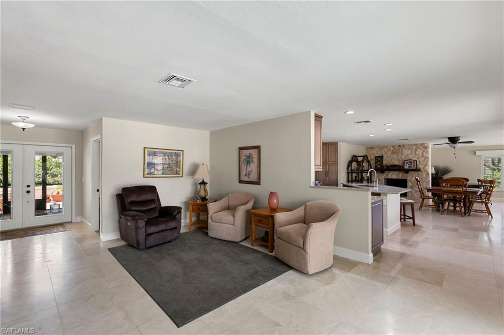 IMPERIAL SHORES - Residential