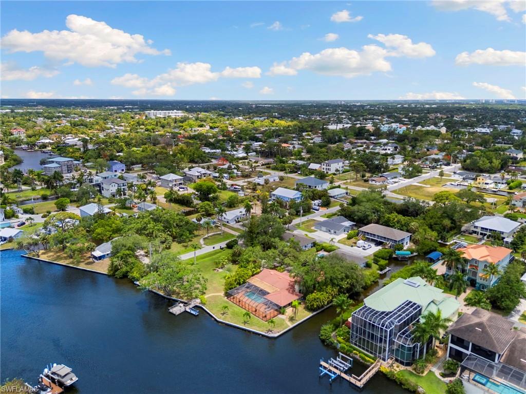 IMPERIAL SHORES - Residential