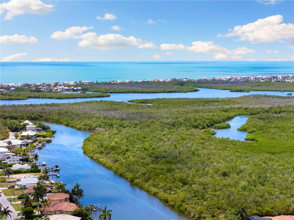 IMPERIAL SHORES - Residential