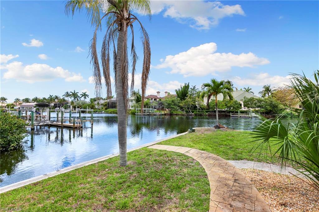 IMPERIAL SHORES - Residential