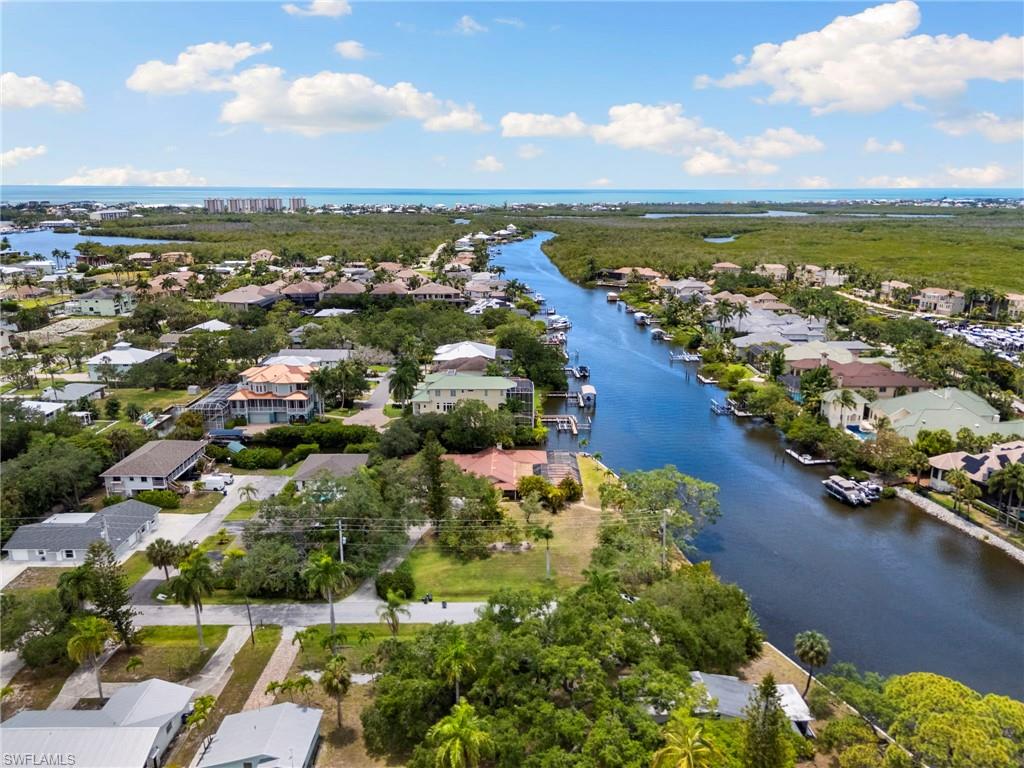 IMPERIAL SHORES - Residential