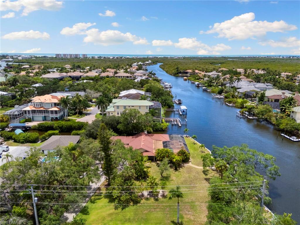 IMPERIAL SHORES - Residential